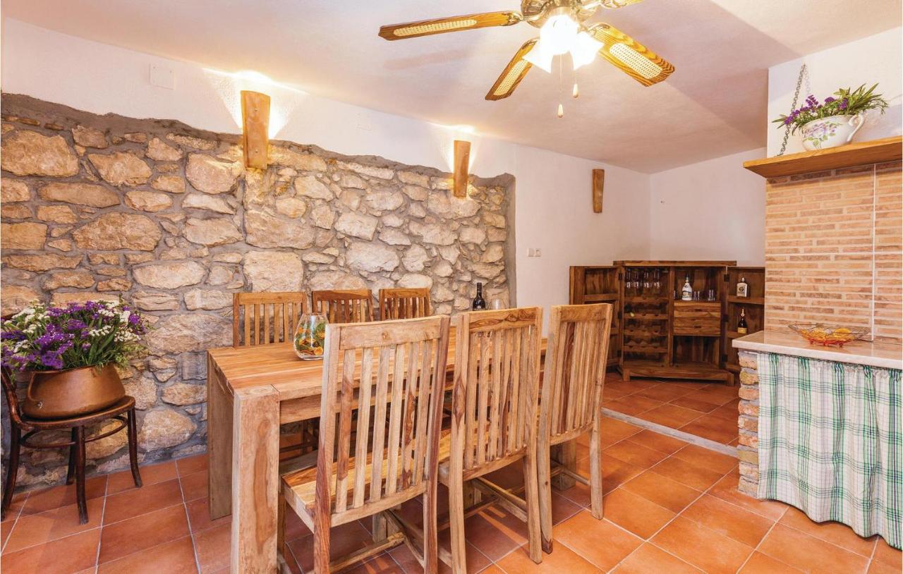Stunning Home In Punat With Kitchen Стара Башка Экстерьер фото